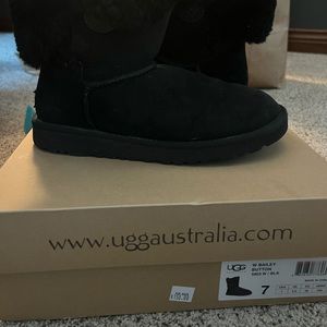 UGG Bailey button short boot.